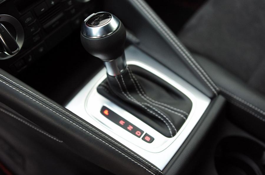 Детали интерьера Audi A3 Sportback e-tron (8V) 2012 года  (NA) (фото 10 из 28)